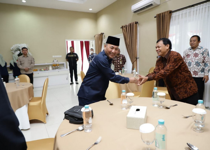 Diskusi Sambil Coffee Morning Ala Pj Bupati Apriyadi dengan Waka PT Agama Palembang