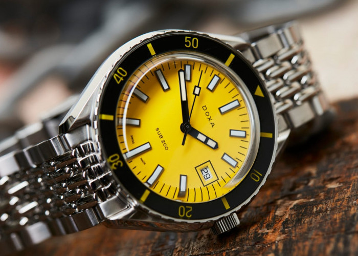 Jam Tangan Doxa Sub 200 Divingstar Dial Kuning, Sentuhan Warna yang Jarang Namun Segar