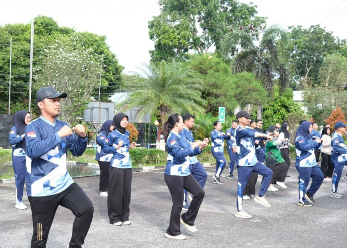 Senam Pagi Jadi Sarana Bangun Kebersamaan Pegawai Kemenkum Babel