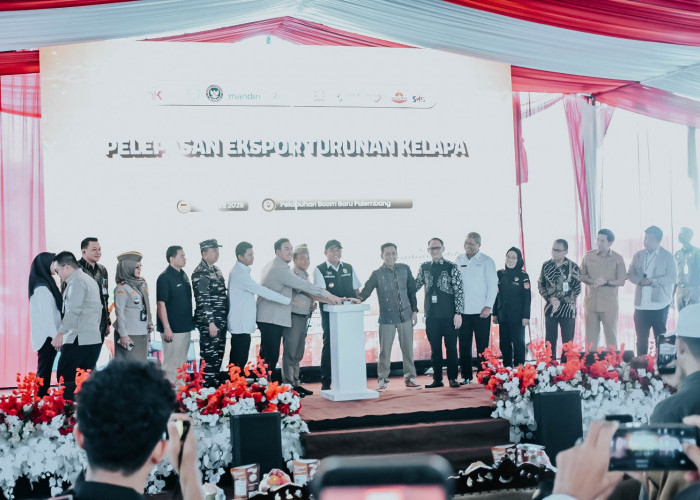 Dari Boom Baru ke Pasar Dunia: Pelindo Regional 2 Palembang Dukung Ekspor Perdana Turunan Kelapa Sumsel