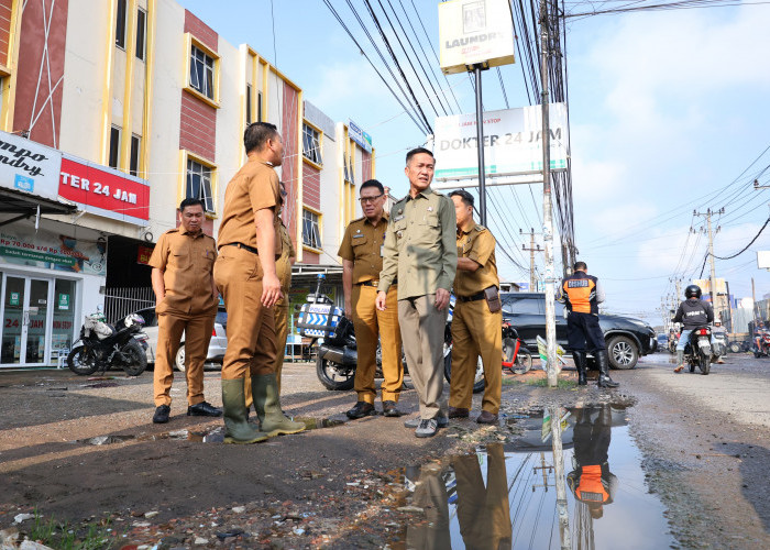 Sinergi Pemkot Palembang Bersama Pemprov Sumsel Perbaiki 150 Meter Jalan Sultan M Mansyur
