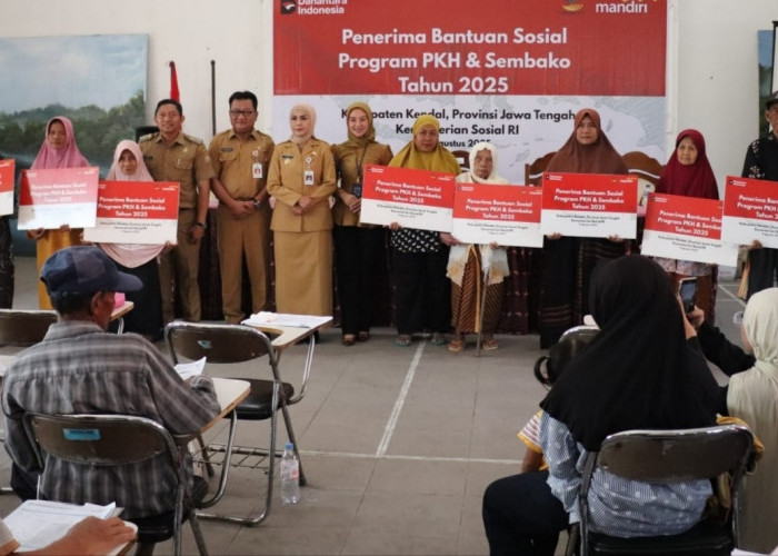 Akselerasi Ekonomi Kerakyatan melalui Penyaluran Bansos, Bank Mandiri Jangkau Lebih 7,45 Juta Penerima