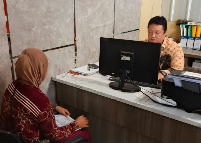 Besuk Mertua Sakit Pinjam Kendaraan Dalih ke ATM, Motor dan Hp IRT di Palembang Digelapkan Teman Kakak Ipar 