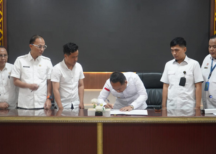 Kanwil Kemenkum Sumsel Gelar Rapat Harmonisasi Raperbup Banyuasin Jelang Libur Panjang Mei 2025