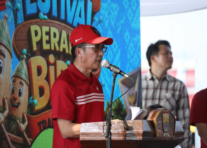 PADAT! Ratu Dewa dan Warga Palembang Saksikan Festival Perahu Bidar HUT Ke-81 RI
