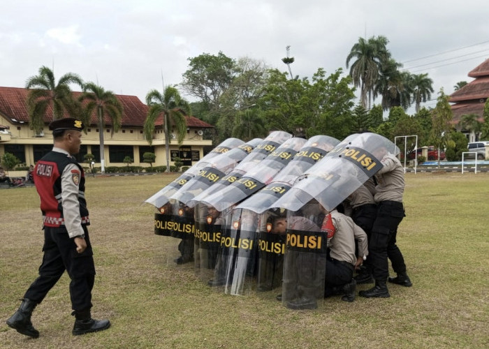 Jelang Pilkada Serentak, Personel Polres Ogan Ilir Dapatkan Pembekalan Cara Kendalikan Massa