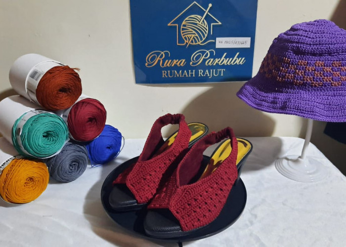 Pelaku Usaha: Di Rumah BUMN, Keunikan Sepatu dan Sandal Rajut dari Tarutung Dibantu Promosikan
