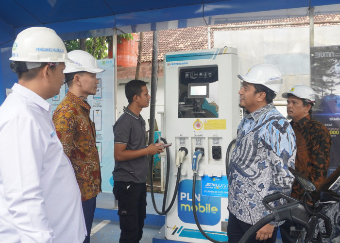 17 Pos SPKLU PLN di Jambi Stand By, Siap Layani Pemudik Pulkam dengan Kendaraan Listrik Saat Lebaran 2025