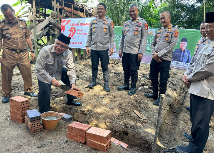 Polres Ogan Ilir dan Baznas Lakukan Peletakan Batu Pertama Rumah Layak Huni di Pemulutan Selatan