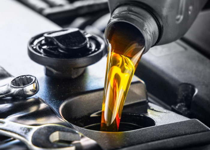 Oli Mineral Vs Oli Sintetis: Oli Mana yang Bagus untuk Mesin Kendaraan Kesayangan