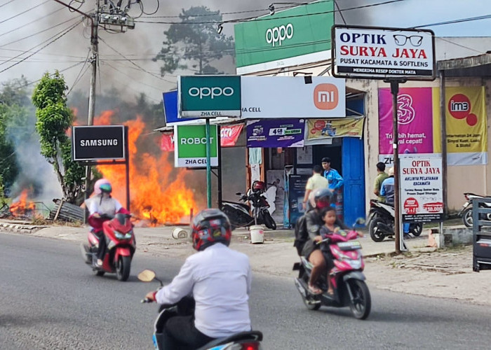 Bengkel di Kayuagung Terbakar Gegara Bakar Sampah, Tak Ada Korban Jiwa