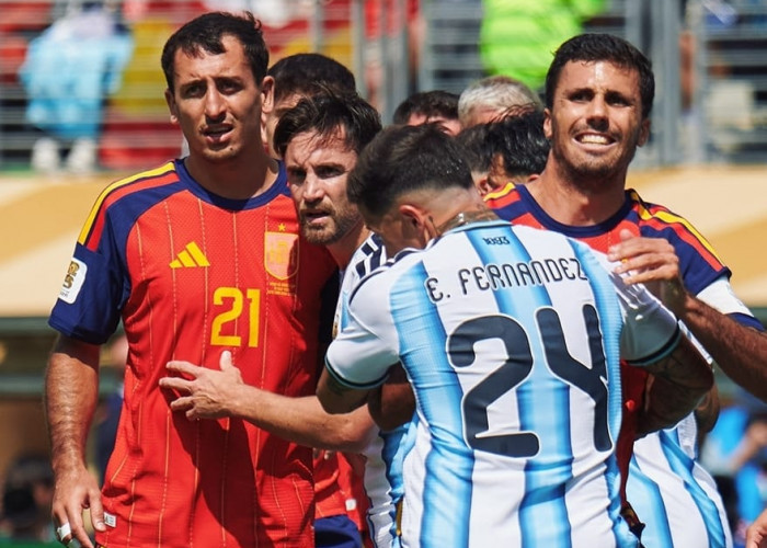 Spanyol Menggempur, Emiliano Martinez Jadi Tembok Argentina hingga Menit ke-75, Messi Cs Masih Tanpa Shot 