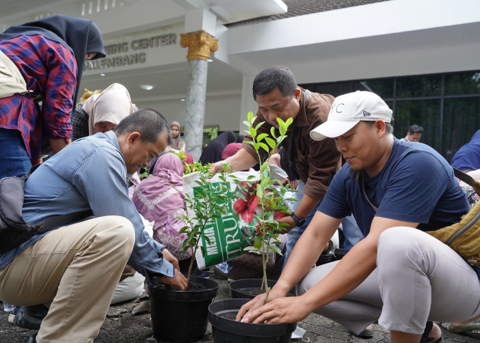 PT Pusri Palembang Dorong Ketahanan Pangan Melalui Pelatihan Urban Farming