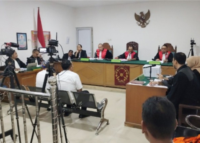 Hakim Sidang Korupsi Pemberi Fee Proyek Pokir DPRD OKU Tegur Pengawalan Pengacara dan Ajudan 'Bos T'