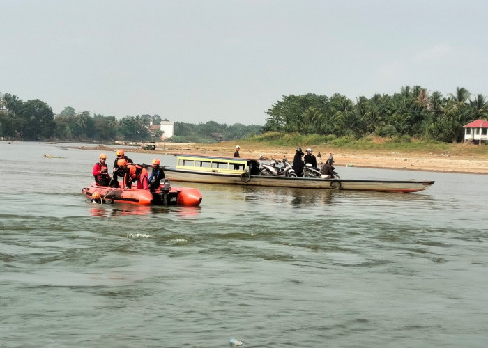 Pencarian Korban Tenggelam di Sungai Lubuk Rukam Ogan Ilir Diperluas 100 Meter dari Lokasi Awal