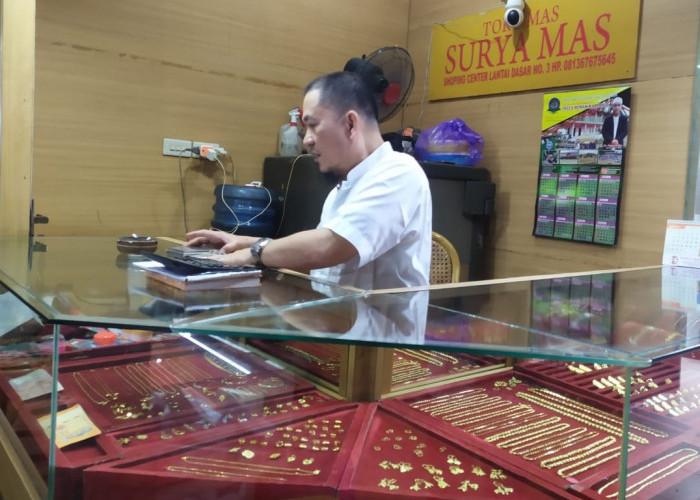 Penjualan Emas Perhiasan Sepi, Harga Emas Rp5.200.000 Per Suku