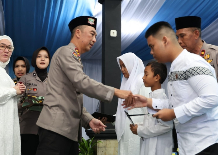 Buka Puasa Bersama, Kapolda Sumsel Puji Dedikasi Brimob dalam Misi Kemanusiaan