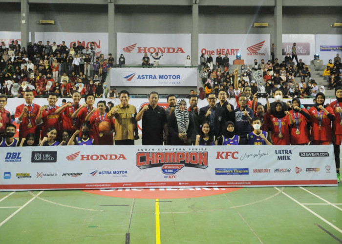 Tim Putri SMA Bina Sriwijaya Indonesia (BSI) Palembang Juara Honda DBL 2022 Seri Sumsel 