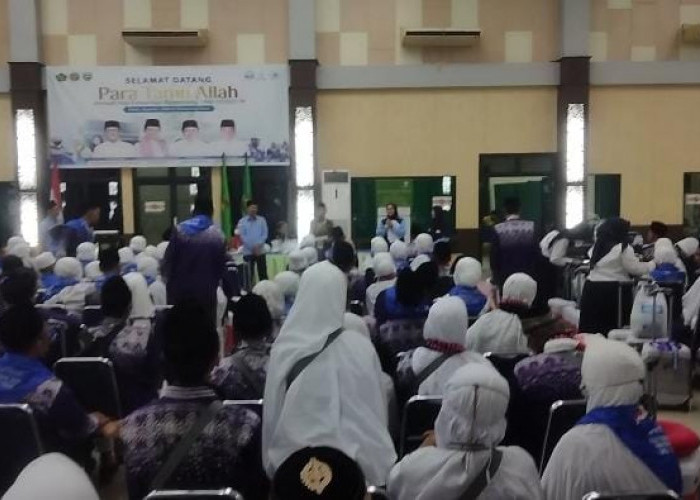 Kloter Pertama CJH OKU Timur Tiba di Asrama Haji Palembang, 370 Jemaah Siap Berangkat!