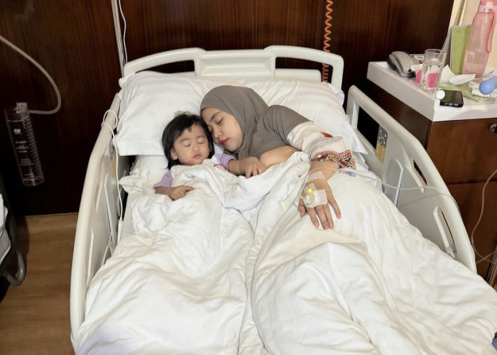 Kondisi Terbaru, Ria Ricis Kabarnya Dilarikan ke Rumah Sakit dalam Kondisi Lemas
