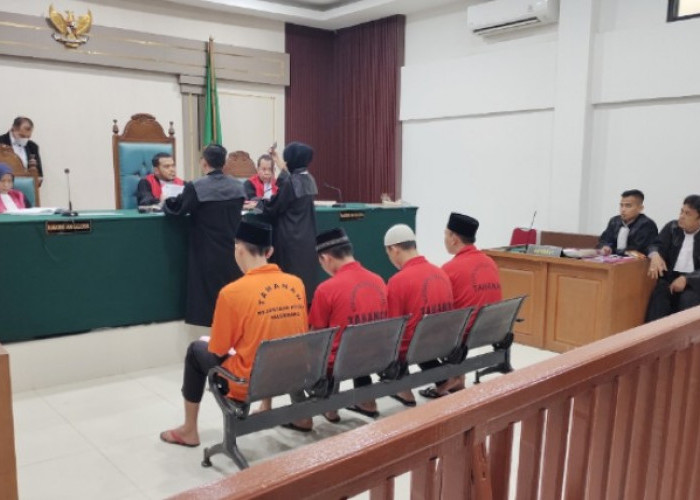 Jaksa Ungkap Modus 4 Terdakwa Pengeroyok Sopir Truk Saat Antre BBM Hingga Tewas di SPBU Nurdin Panji
