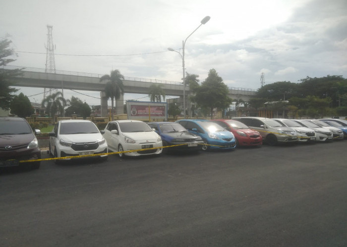 Melanggar, Puluhan Mobil dan Motor Terjaring Razia KRYD, Dikandangkan di Mapolrestabes Palembang