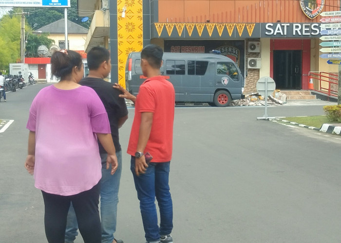 Baru 3 Hari Dibelikan Suami, Kalung Emas Milik IRT di Palembang Ini Dirampas Pelaku Jambret 