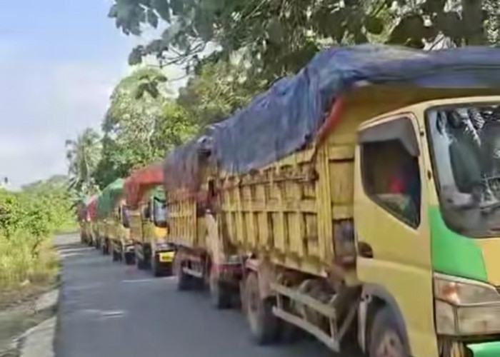 Warga Bumi Agung OKI Portal Jalan, Kesal Jalan Rusak