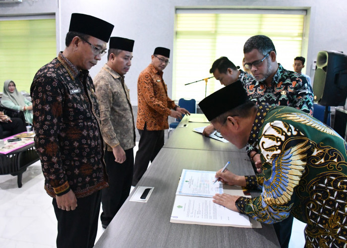 Seluruh Pejabat Eselon III Kemenag Sumsel Lakukan Penandatangan Perjanjian Kinerja 2025