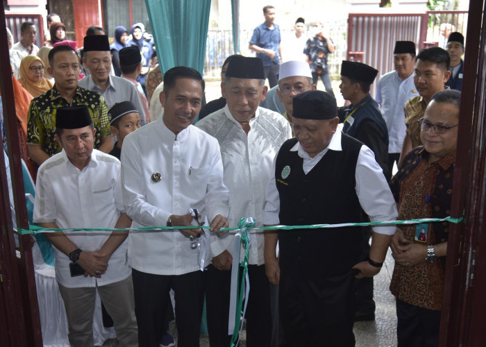 Resmikan Rumah Quran Yayasan Wong Kito Mari Mengaji, Ratu Dewa Sumbang Rp 30 Juta Dari Kocek Pribadi 