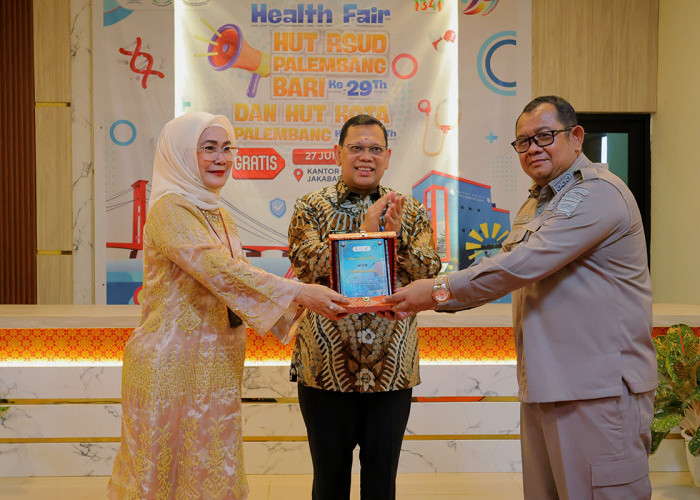 Pj Walikota Palembang Buka Baksos Pelayanan Kesehatan Gratis di Kantor Camat Jakabaring