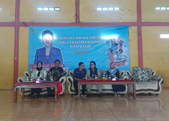 Cegah Stunting, Anggota DPR RI Irma Suryani dan BKKBN Kunjungi Desa Gunung Menang Kabupaten Pali
