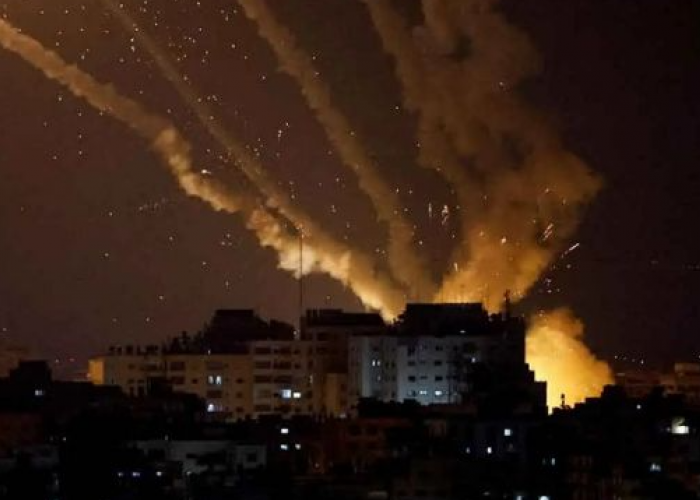 Perang di Jalur Gaza Terus Berkobar, 973 Roket Ditembakkan dari Gaza ke Israel