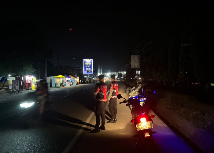 Ciptakan Rasa Aman Bagi Masyarakat di Malam Hari, Sat Samapta Polres Ogan Ilir Lakukan Patroli