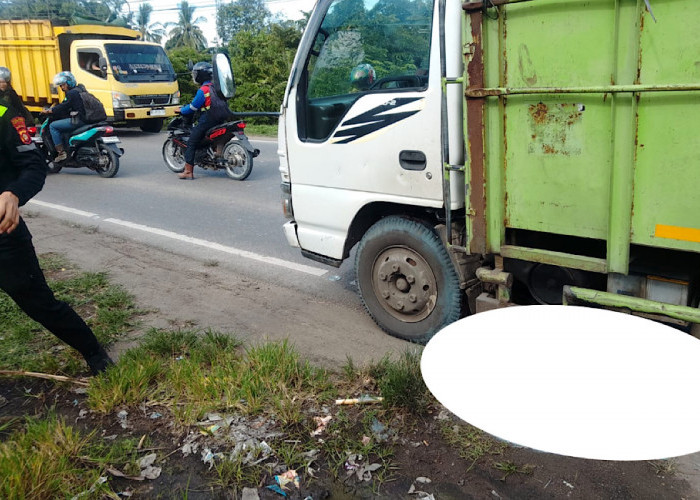 Truk vs Motor di Lintas Desa Karang Raja Muara Enim, Penumpang Roda 2 Tak Selamat