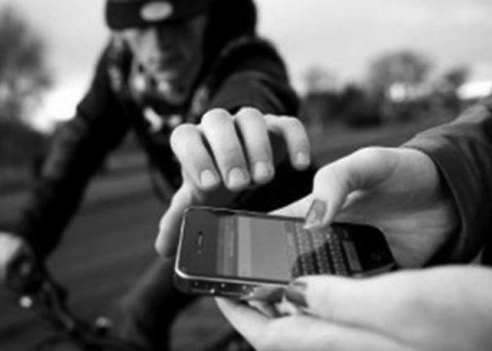 Asyik Selfie di Jembatan, Dua Remaja di OKI Ditodong Pisau, Handphone Raib 
