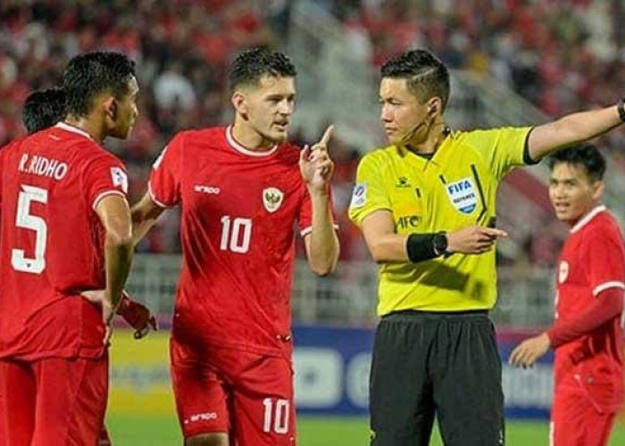 Dituding Curang Saat Semifinal Timnas Indonesia Vs Uzbekistan, Wasit Shen Yin Hao Ngaku Cuma Ikuti Perintah?