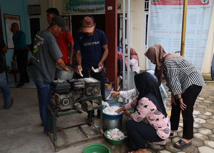 Tingkatkan Kesejahteraan Masyarakat, PTBA Adakan Pelatihan Pengolahan Madu dan Penanganan Hama