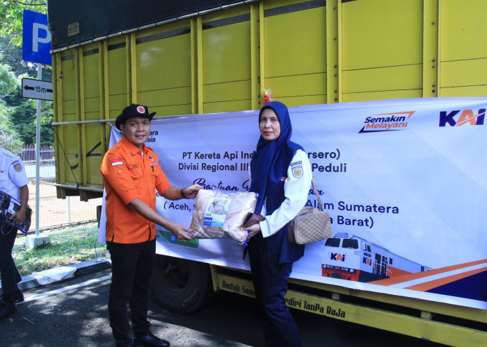 KAI Divre III Palembang dan Pemprov Sumsel Bersinergi Salurkan Bantuan Bencana Sumatera