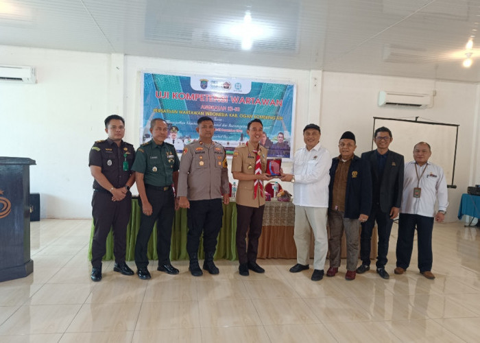 Perkuat Profesionalisme Pers, Didukung Pemkab OKI PWI OKI Gelar UKW Perdana