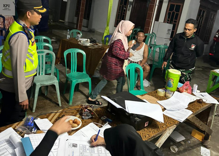 Polisi Buru Oknum Linmas yang Serang Ketua KPPS TPS 27 Kelurahan 30 Ilir Saat Rekapitulasi Penghitungan Suara 