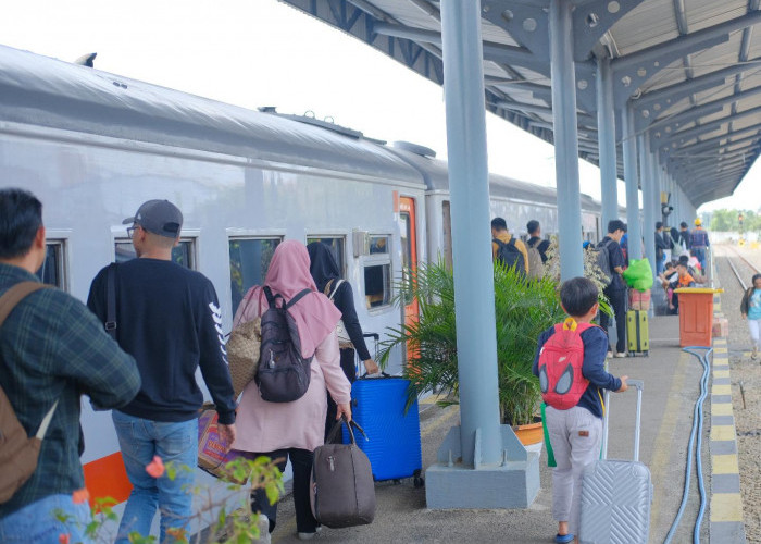 Libur Peringatan May Day dan Akhir Pekan, KAI Divre III Palembang Sediakan 14 Ribu Lebih Tempat Duduk
