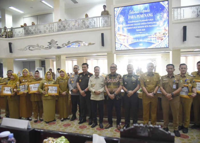 Dinas Damkarmat dan 9 OPD Terbaik Diganjar Penghargaan, Ratu Dewa: Jangan Tunda Kerja, Jangan Persulit Warga