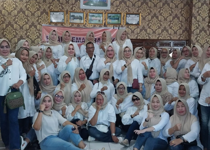 Pengurus Emak-Emak Bangkit Kabupaten Ogan Ilir Disahkan, Siap Sukseskan Pesta Demokrasi Tahun 2024
