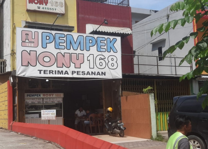 6 Rekomendasi Tempat Jajan Oleh Oleh Pempek di Kota Palembang