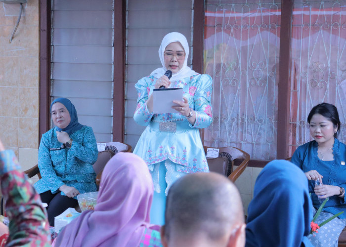 Dewi Ratu Dewa dan Febrita Herman Deru Kompak Sambangi Posyandu Berstandar 6 SPM