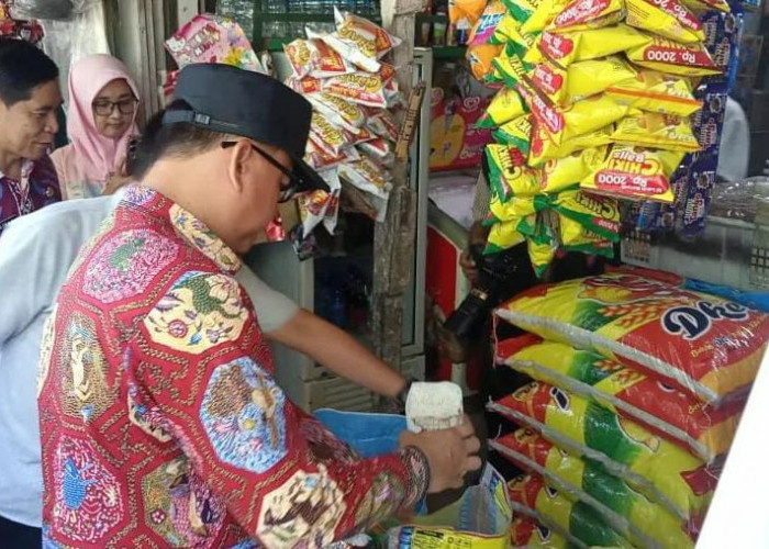 PJ Bupati Banyuasin Lakukan Sidak di Pasar Sukomoro, Temukan Distribusi Ikan yang Berbelit