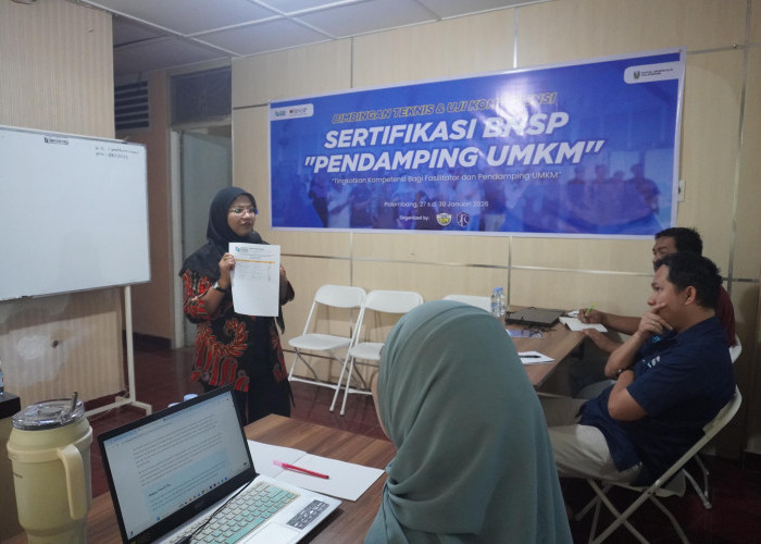 Pusri Perkuat Ekosistem UMKM Melalui Peningkatan Kompetensi Pendamping Dan Pelatihan Desain Wastra