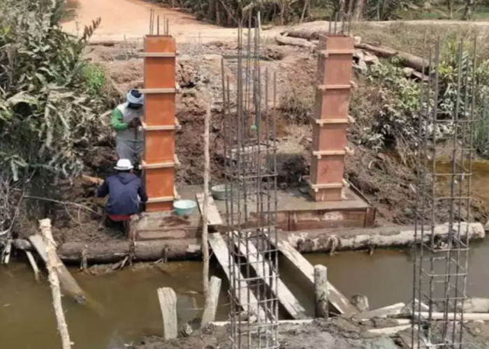 Luar Biasa, Warga Kecamatan Muara Telang Bangun 2 Jembatan Secara Swadaya
