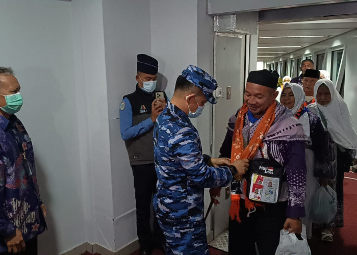 Satu Jemaah Haji Asal OKUT Meninggal di Pesawat Satu Jam Usai Take Off, Kloter 1 Terlambat Tiba di Palembang